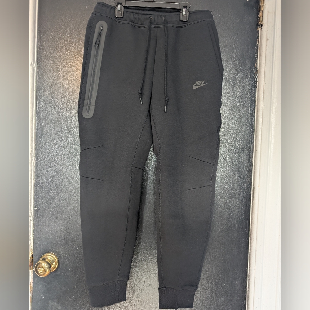 Nike Tech Joggers Sweatpants Nike Joggers Black Men's BNWT